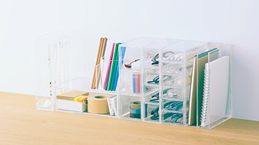 MUJI 無印良品: Compact Life（Acrylic/MDF/ABS storage）