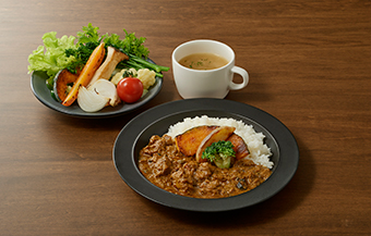 里山のスパイシーチキンカレー 1,800円