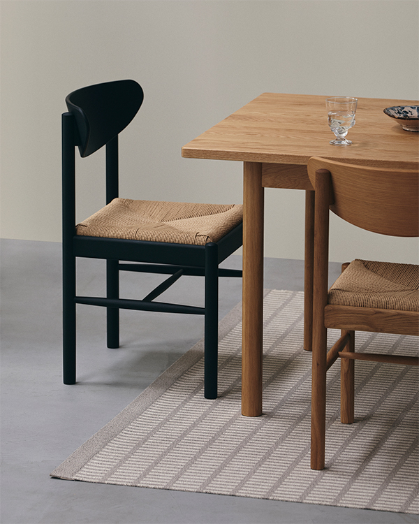 「MEMOLA CHAIR」